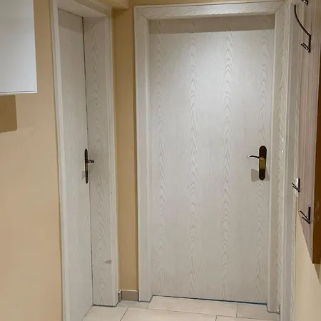 3raumwohnung Mit Balkon In Leipzig Nord Bmw, Amazon, Messe & Porsche Apartamento
