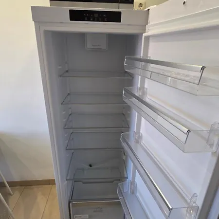 3raumwohnung Mit Balkon In Leipzig Nord Bmw, Amazon, Messe & Porsche Apartman Taucha