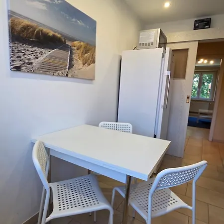 3raumwohnung Mit Balkon In Leipzig Nord Bmw, Amazon, Messe & Porsche