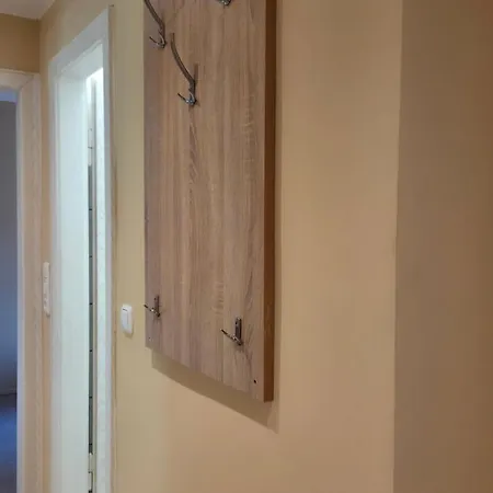 3raumwohnung Mit Balkon In Leipzig Nord Bmw, Amazon, Messe & Porsche Apartman Taucha