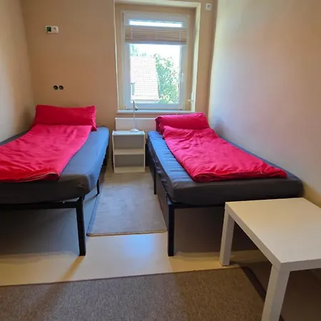 3raumwohnung Mit Balkon In Leipzig Nord Bmw, Amazon, Messe & Porsche * Taucha