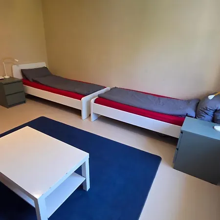 3raumwohnung Mit Balkon In Leipzig Nord Bmw, Amazon, Messe & Porsche Apartman