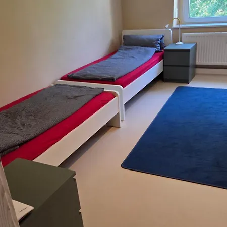 Apartamento 3raumwohnung Mit Balkon In Leipzig Nord Bmw, Amazon, Messe & Porsche *