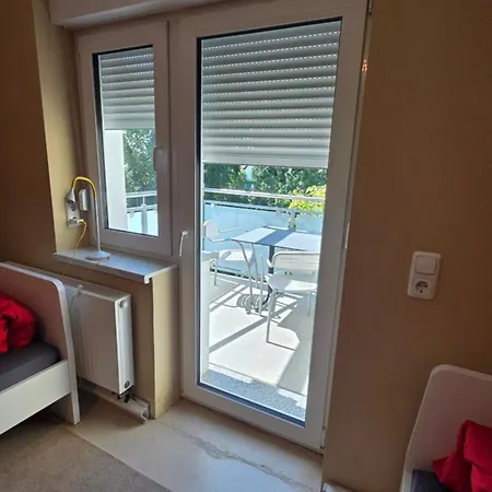 3raumwohnung Mit Balkon In Leipzig Nord Bmw, Amazon, Messe & Porsche Apartman Taucha