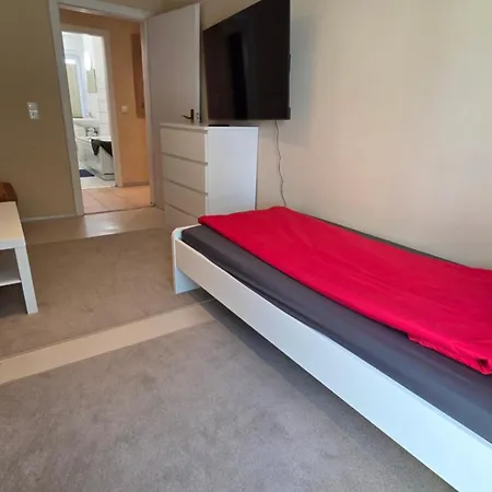 3raumwohnung Mit Balkon In Leipzig Nord Bmw, Amazon, Messe & Porsche * Taucha