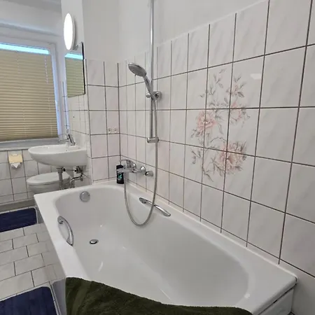 3raumwohnung Mit Balkon In Leipzig Nord Bmw, Amazon, Messe & Porsche Taucha