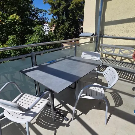 Apartman 3raumwohnung Mit Balkon In Leipzig Nord Bmw, Amazon, Messe & Porsche Taucha